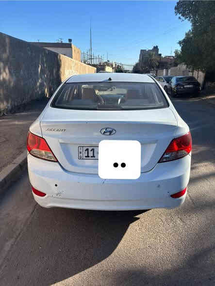 اكسنت ٢٠١٧ 
مكينة ١٤٠٠ خطرة وحدة
السيارة عليها ادامة كامله
تبريد خير من الله
صدر امامي خلفي 
تايرات جديدة
باتري جديد
تخم نوزل جديد
منظومة ماء جديده
السياره ماشيه ١٩٣ الف كيلو متر
بيها ضربة بلباب عكس السايق موضحها بلصور على وضعها ممصلحه ولجاملغ ل امامي ل يم لباب بارد السياره مابيها صبغ 
السيارة باسمي رقم بغداد انكليزي سنوية لل٢٠٣٠
السعر ٩٥ وبيها مجال 
*********** غير متواجد على الفيس
