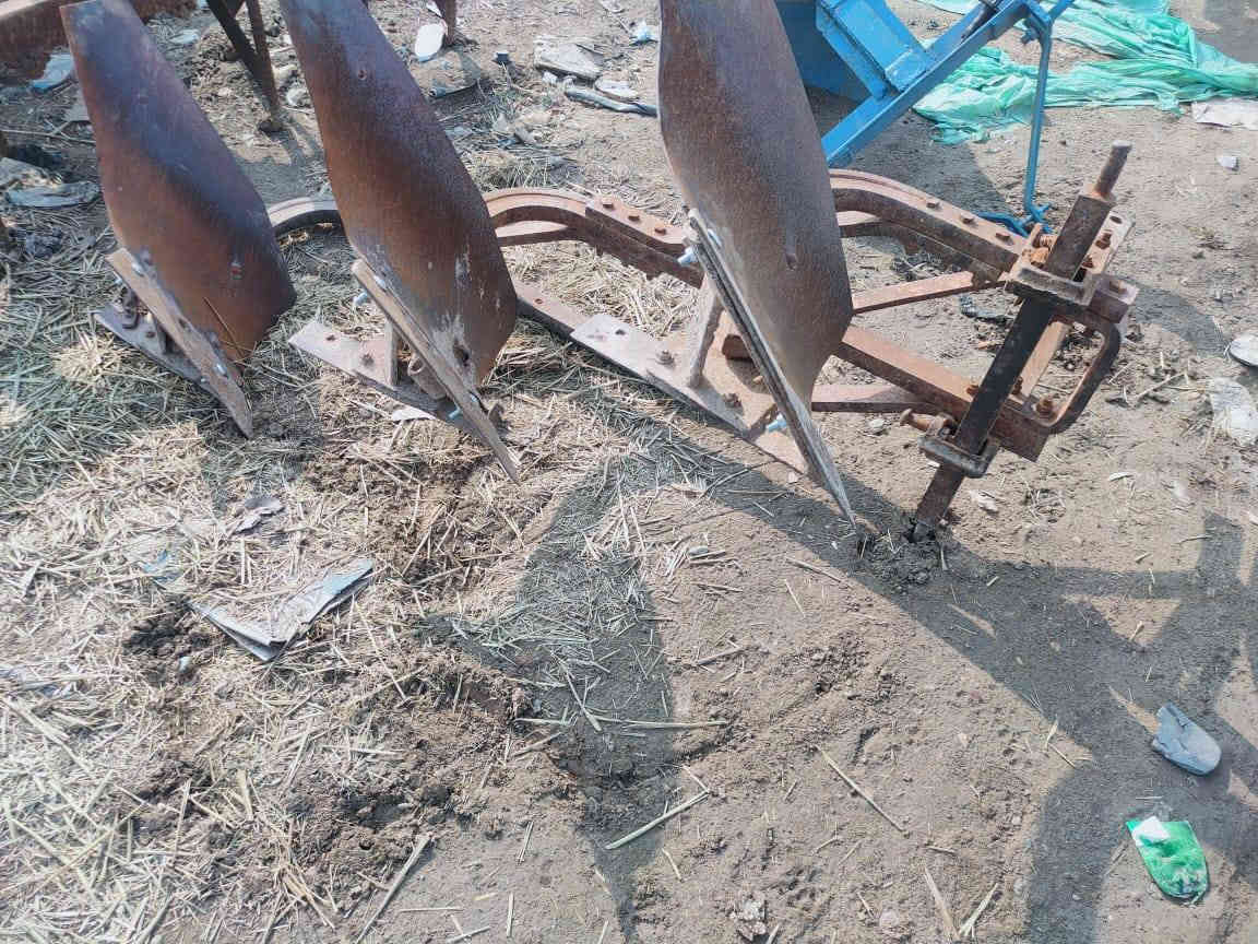 للبيع عنتر موديل ٨٧جاهزه مع المعدات/ فدان /ديجر / /خرماشه /السعر 4 مع المعدات/ ***********
