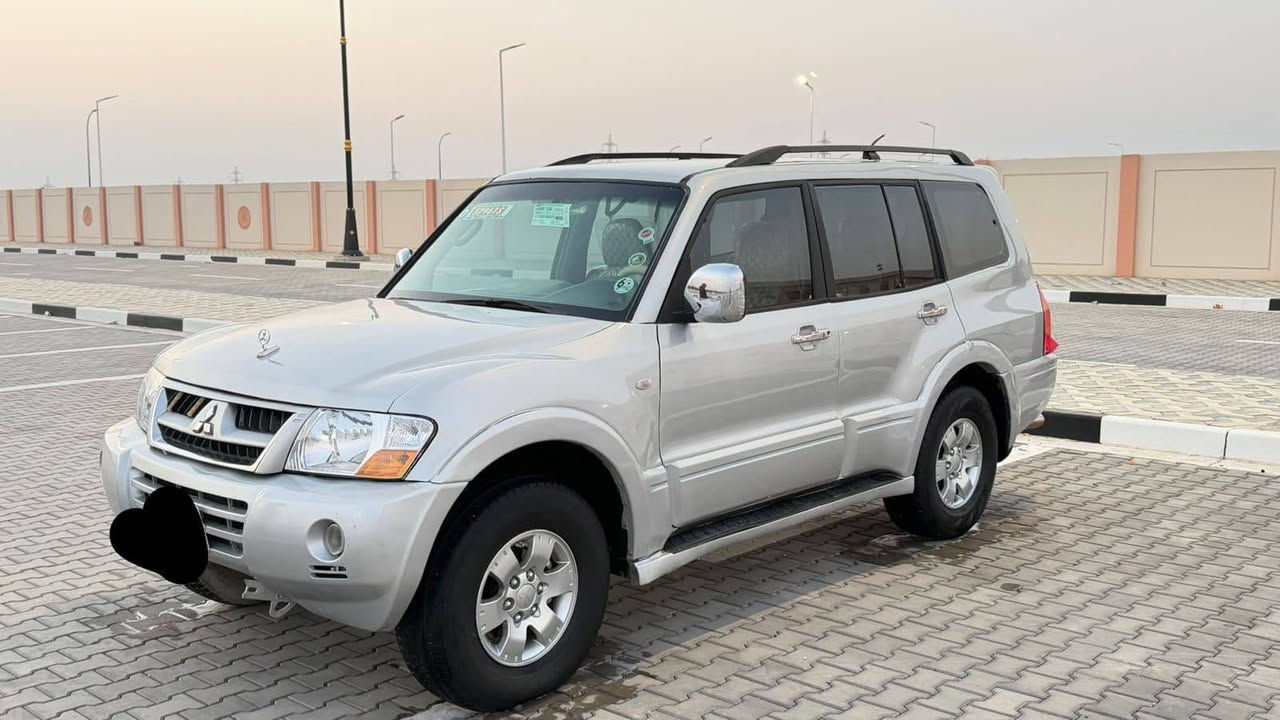 للبيع سيارة باجيرو موديل 2003 كفاله عامه رقم بغداد دولي جديد سياره كفاله من الضربه و الكص و النقل و العيب و لمكينه و لكير فيفيتي مكفولات حداده توب طخم تاير جديد سياره جديده و سعرها 73 ورقه  الشراي يتصل *********** مكان سياره بصرة زبير
