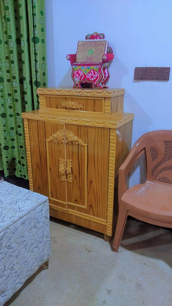 السلام عليكم عندي الغرفه للبيع السعر مليون و100 وبيها مجال


**إذا كنت صاحب هذا الإعلان وتريد حذفه لأي سبب، رجاءا أرسل رسالة إلى الدعم الفني**