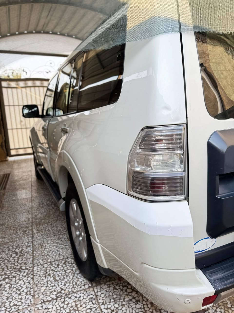 باجيرو 2014فول مواصفات تحكم سترين 3جهات تبريد 3قطع ثلاجه كشنات كهرباء جلد فتحه سقف مكفوله من الصبغ والضربه برغي مامفتوح بيها على وضع الشركه السعر 169رفم وات ساب ***********
