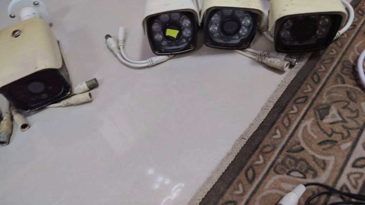 السلام عليكم ورحمة الله وبركاته ❤️
اخواني واخواتي عندي غراض خير من الله منها جديده ومنها مستعمله تقريبا مخزن كامل 
بالنسبه للالكترونيات 85% شغالات 
والاسعار رمزيه وبسيطه جدا 
تريد تجي للبيت تشوف وتكلب وتاخذ تريد توصيل موجود 
تريد تسأل عل غراض او ترتب موعد واتساب موجود 
***********
