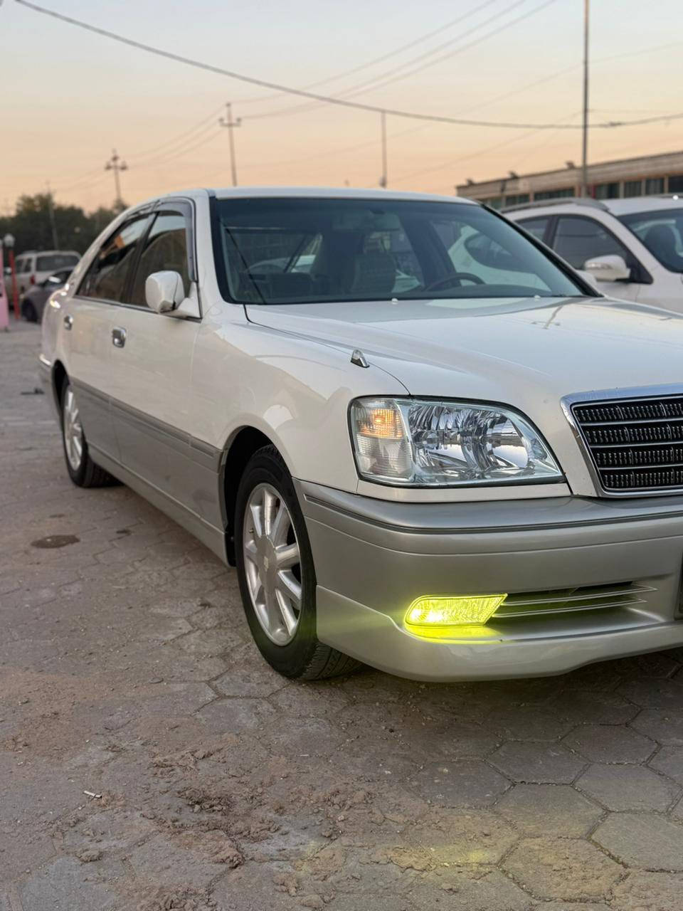 سلام عليكم ورحمة الله وبركاته
ملكة للبيع دكمتين خضراويه كرستال اصل سيارة 
كمرك مدفوع باسم شخص مو تاجر وكاله عامه وتروح اترقم كبل سيارة جديده معنى الكلمه وتجي وتشوف بعينك 
وكلشي اكو بسوك ديفور الزغيز تريك 180 تخم تاير ربع ماذب عليها ربع مكان السياره النجف حي الشرطه
 السعر 115 وبيها مجال ماعجبك السعر فدوه اعبر المنشور واني خادمك
***********
