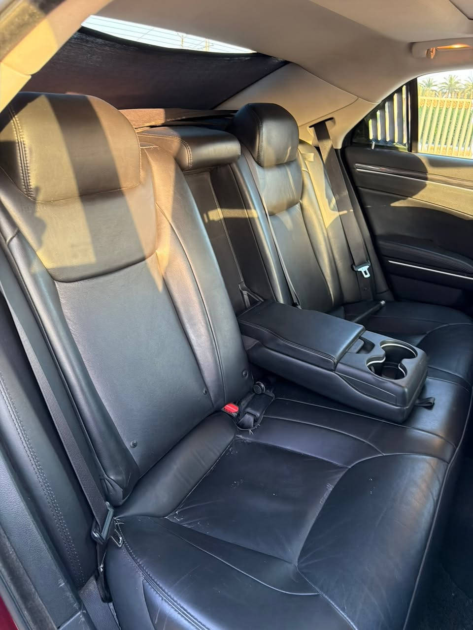 ﷽
﴿وَلَا تَبْخَسُوا النَّاسَ أَشْيَاءَهُمْ﴾

🚘 كرايسلر 300S موديل 2018
📄 كلين تايتل

✅ محرك 3.6 V6 (6 سلندر)
✅ كير أوتوماتيك 8 سرعات
✅ نسخة Harlem
✅ تشغيل بصمة
✅ ريموت ستارت
✅ شاشة كبيرة
✅ كاميرا خلفية
✅ تحكم بالدركسون
✅ مثبت سرعة
✅ مقاعد جلد
✅ تكييف ثلج
✅ سنسرات أمامية وخلفية
✅ مرايا وزجاج كهرباء
✅ جنوط وكالة
✅ إنارة LED
✅ دبل إكزوزت رياضي

🔥 التعديلات:
✅ أكزوز قفل وفتح كهربائي
✅ دعامية SRT نفخ
✅ دمام رياضي وصوت مميز
✅ تعديلات جمالية ورياضية تعطي السيارة شكل وهيبة أقوى

📝 الملاحظات:
شخط بسيط جداً بباب السايق
ضرر  بارد جداً وصغير اباب السايق

📍الموقع: بابل - حي الضباط قرب سنتر السعار

💰 السعر على الخاص أو الاتصال:
📞 ***********

💬 علق بكلمة (سعر) ويوصلك الرد مباشر

حياكم الله وكل الحب والاحترام 🌹
