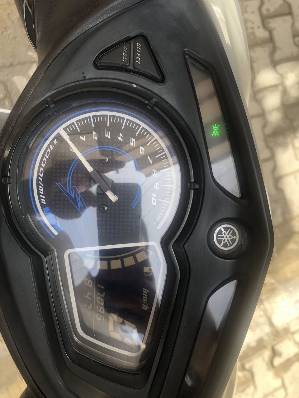 سكنس لد ياباني خير من الله ماشية ١٧ الف مرقم باسمي محرك برغي ممفتوح بي جيب فيتر وفحص هـ *********** مكاني بالكاظمية اخوان الي ميعرف اسعارهن ليتعبني بالعمله يرحم والديكم
