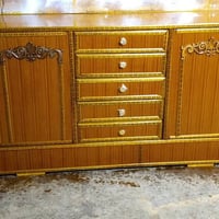 منضدة ثلاث رفوف • خدمة توصيل