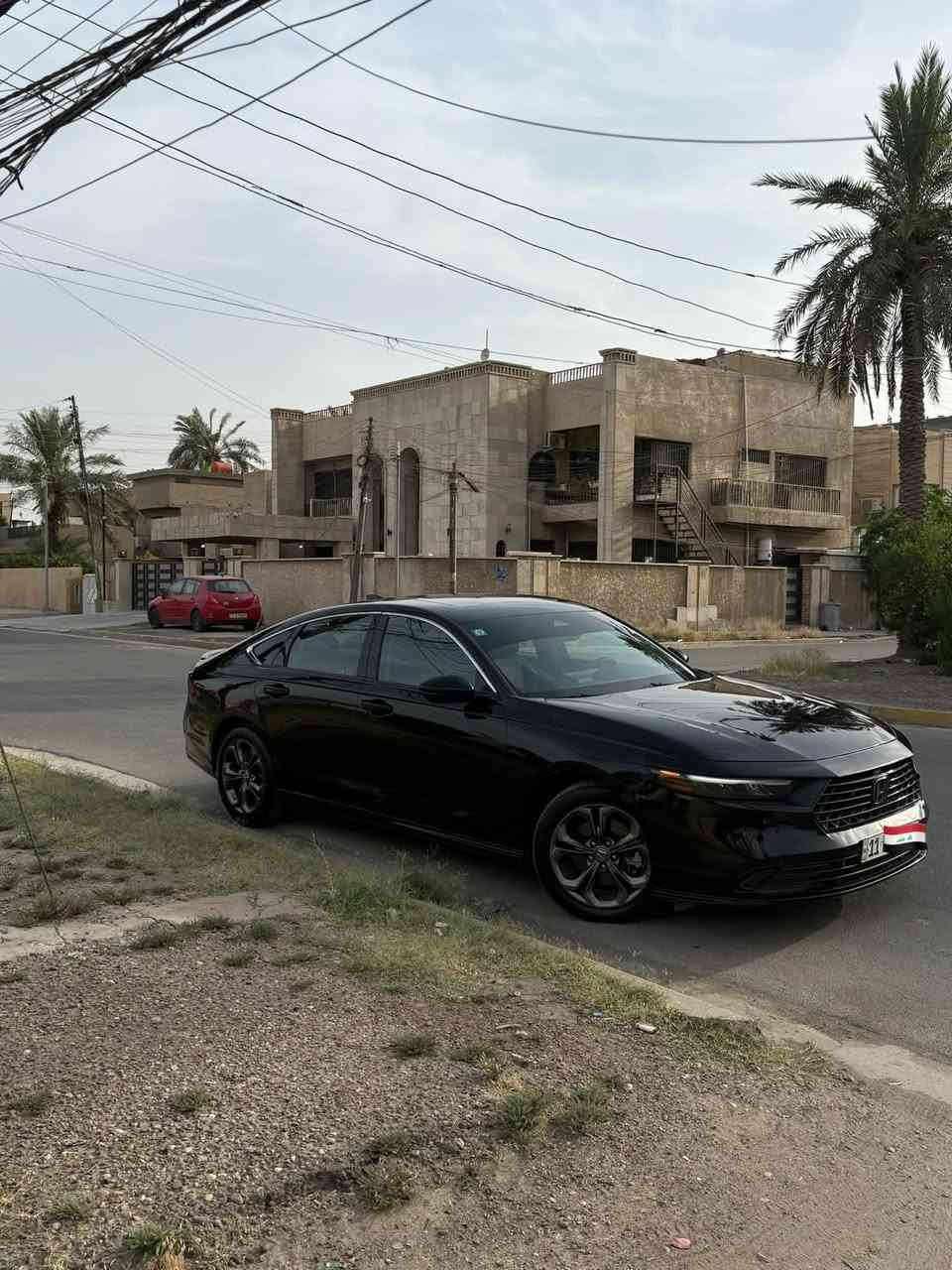 هوندا اكورد موديل 2023
فئة ex-l اقل من التورنك واعلى من السبورت 
بدون صبغ بارد وتكحيل فقط 
ماشية 60 الف مايل 
ايرباك دركة فقط ومصلح مكانة 
المحرك: 2.0 لتر 4 سلندر Hybrid

* إضاءة LED أمامية وخلفية
* فتحة سقف كهربائية
* تشغيل ذكي بدون مفتاح
* حساسات أمامية وخلفية

* مقاعد جلد
* مقعد السائق كهربائي مع Memory
* تدفئة للمقاعد الأمامية
* شاشة وسطية 12.3 إنج
* Apple CarPlay وAndroid Auto لاسلكي
* شاحن USB-C أمامي وخلفي
* نظام صوتي 8 سماعات بقوة 180 واط  

* رادار Honda Sensing
* مثبت سرعة ذكي
* نظام المحافظة على المسار
* فرملة طوارئ أوتوماتيكية
* كاميرا خلفية متعددة الزوايا

واتساب ***********
