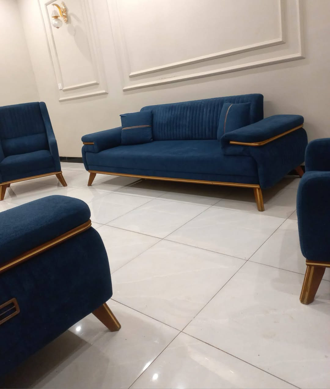 تخم تركي 8 مقاعد مودرن نضام سرير يدات سلايت سفج بولستر طبي دير فريم ارجل زان نضيف جدا  مبي اي ضرر اخو جديد سعر... 600 وبي مجال بسيط


**إذا كنت صاحب هذا الإعلان وتريد حذفه لأي سبب، رجاءا أرسل رسالة إلى الدعم الفني**