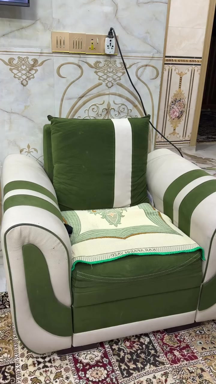 تخم للبيع والسعر بسيط راسلوني خاص


**إذا كنت صاحب هذا الإعلان وتريد حذفه لأي سبب، رجاءا أرسل رسالة إلى الدعم الفني**