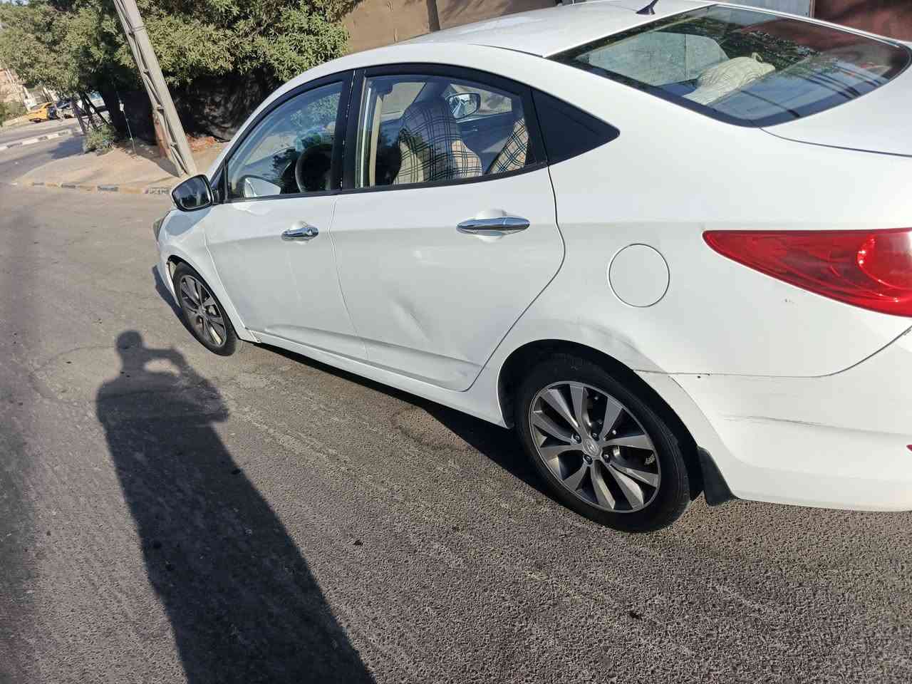 السلام عليكم للبيع موديل ٢٠١٥فول مواصفات بيه ٤قطع وجف بالشاصي صوب اليمنه اتصال***********مكان نجف@
