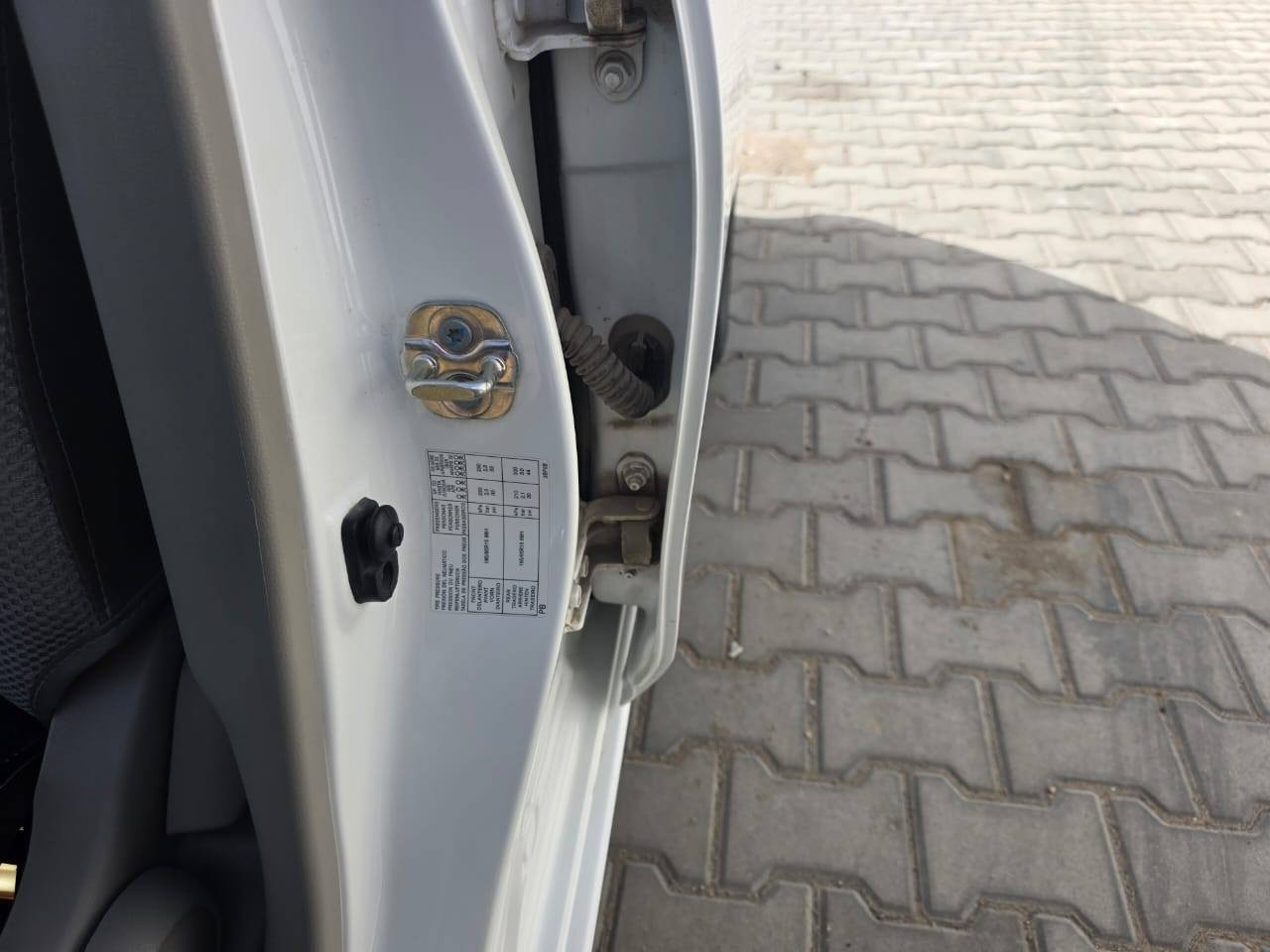 سلام عليكم نيسان صني موديل 25 سعر 120 ***********
