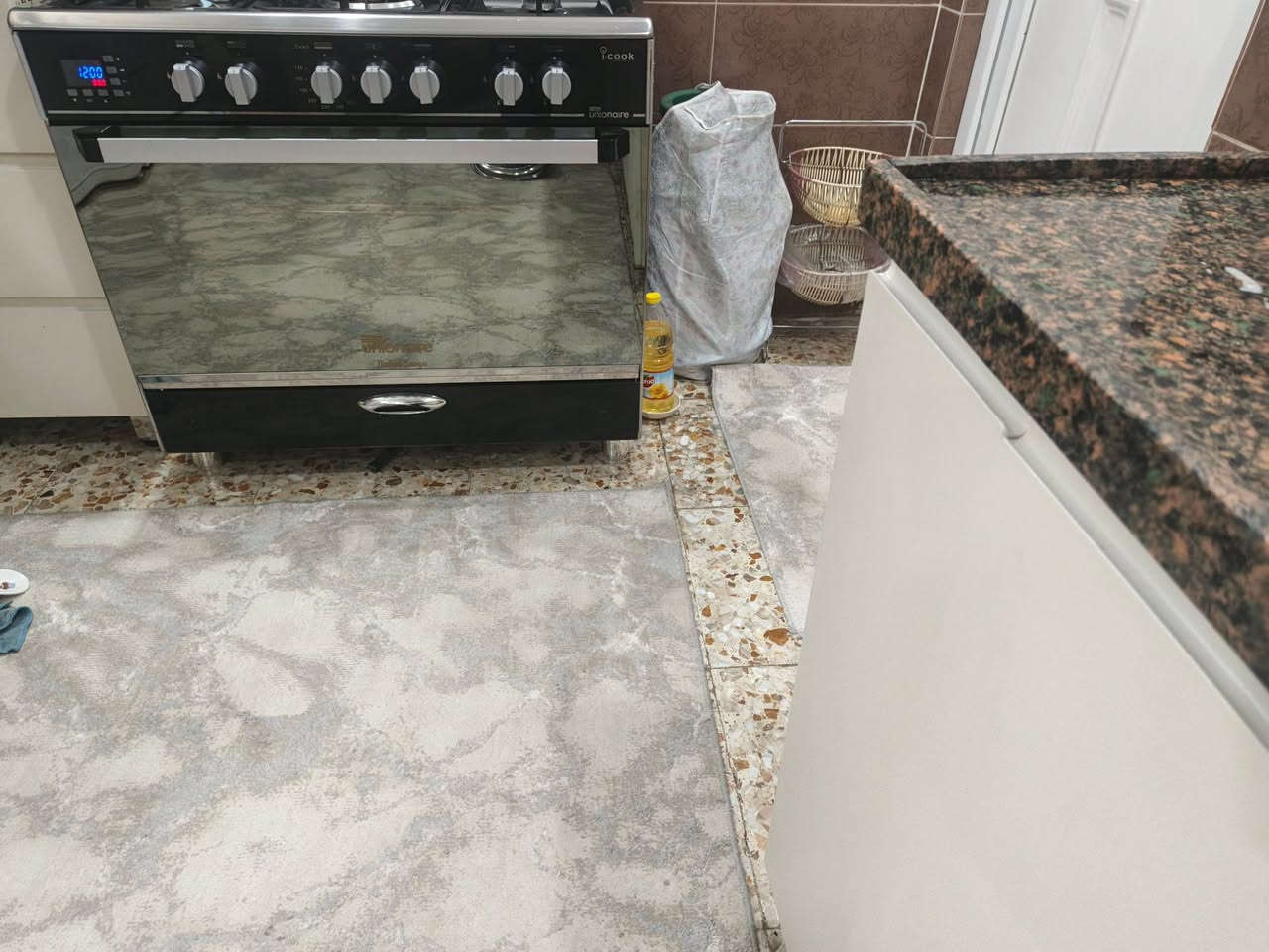 طباخ خمس عيون  قياس 60/90 نوزل سيفتي حمايه اطفال صناعة يونيون اير  ايطالي تجميع مصري طباخ مابي اي عطل اخو جديد نظافته مبين بالصورة


**إذا كنت صاحب هذا الإعلان وتريد حذفه لأي سبب، رجاءا أرسل رسالة إلى الدعم الفني**