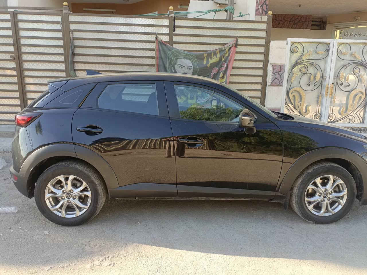 السلام عليكم
من رخصة صاحب الكروب المحترم 

للبيع سياره نوع مازدا cx3 مديل 21 او المراوس ب سوناتا

مكينه 2000

نوعين قياده سبورت 

فور ويل 

وارد امريكي 

الحادث بالصفحه الجاملق 

حساس تاير 

حساس طريق 

كير 6اوتماتيك و عادي 
اليرباك سليم 

رقم سليمانيه مكان السياره بغداد 

السعر 145وبيها مجال 

***********
