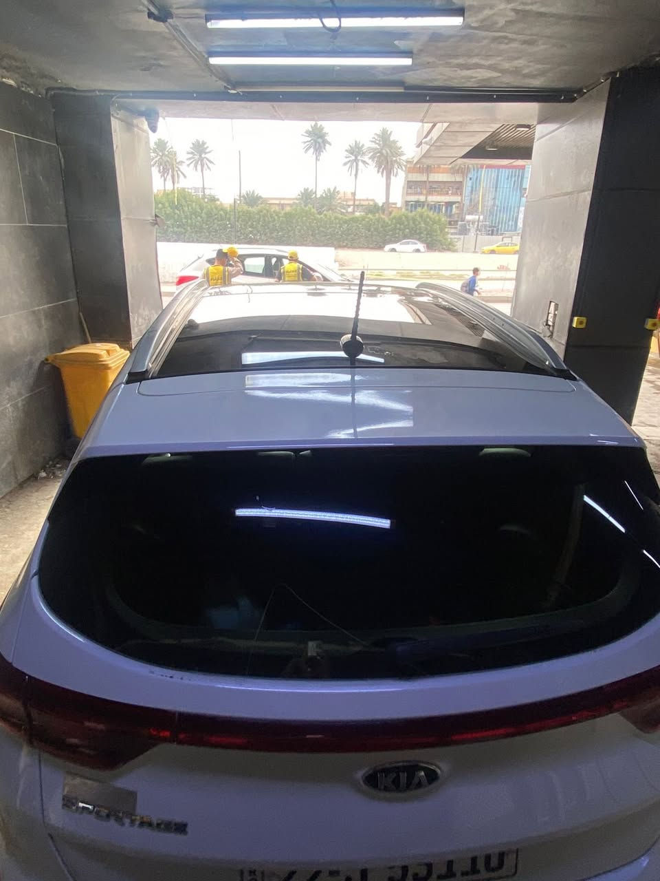 سلام عليكم كيا سبورتج 2020مواصفات بنوراما السياره سويج كامره دواره عليه تخم تاير جديد 
السياره بيه باردصوره السونار 
مراقه بل منشور ماشيه 116Kالف
اريد تحويل ثاني يوم تريد وكاله ثاني يوم  
بيه تكحيل بصيط بخشم البنيد وبيه بل باب السايق تكحيل 
السعر 188وبيه مجال عنواني ديالى خان بني سعد
***********
