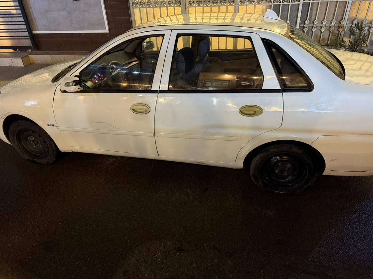 من رخصة الادمن عندي سياره ليفان ٥٢٠ للبيع مكان بغداد شهداء البياع نقص صدر كامل مع تبريد سياره رقم بغداد رقم هاتف ***********  السعر 35
