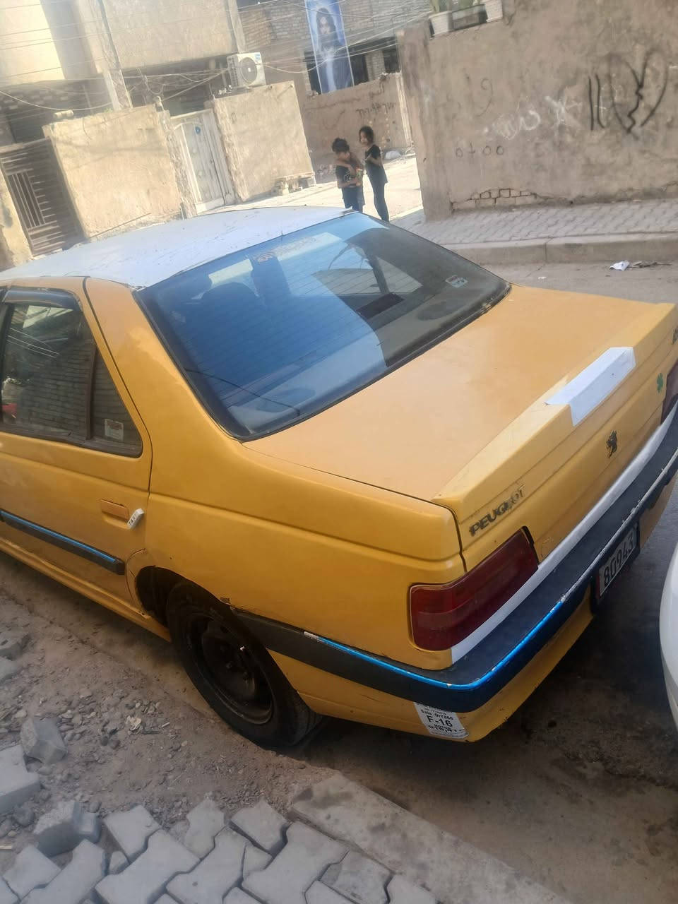 بيجو لميس ٢٠١٣ مصفره غرامات عليها بس هيئه مال كم شهر كير ومحرك خير من الله محرك فرنسي جديد  بيها صبغ وطخات معدله جاهزه سياره تدفئه تبريد كهربائيات كولها شغاله ٣٢ وبيها مجال للشرايه استفسار واتساب *********** بغداد, العراق
