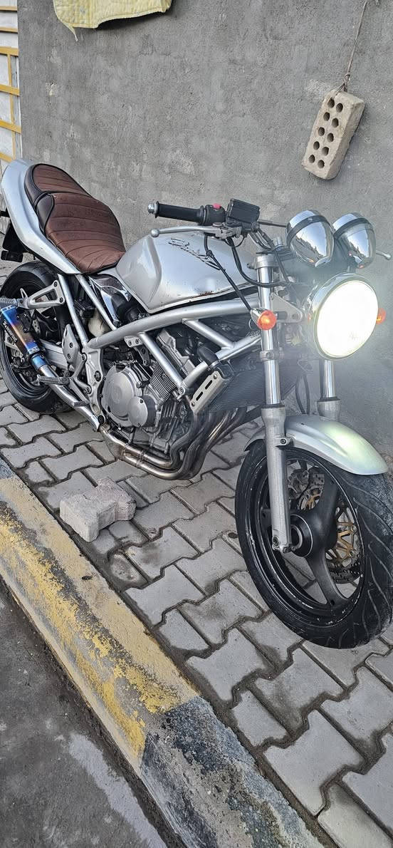 سلام عليكم بانده ربع كرستال مال رمبه كفاله عامه موشراي لا يتعبني ويعامل مكاني بغداد شلعه معدل بطناش تاكل الكاع بسمي السعر مليون و ١٥٠ وبيهاا مجال للشراي ***********
