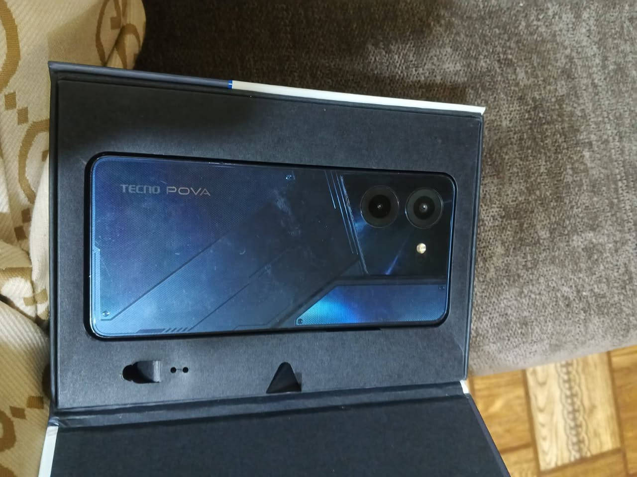 تكنو بوفا 6 ذاكر 256 بطاريه
6000 نقال يخبل مال العاب بس كارتون ويا سعر 125 وبي مجال *********** مكاني حيانيه
