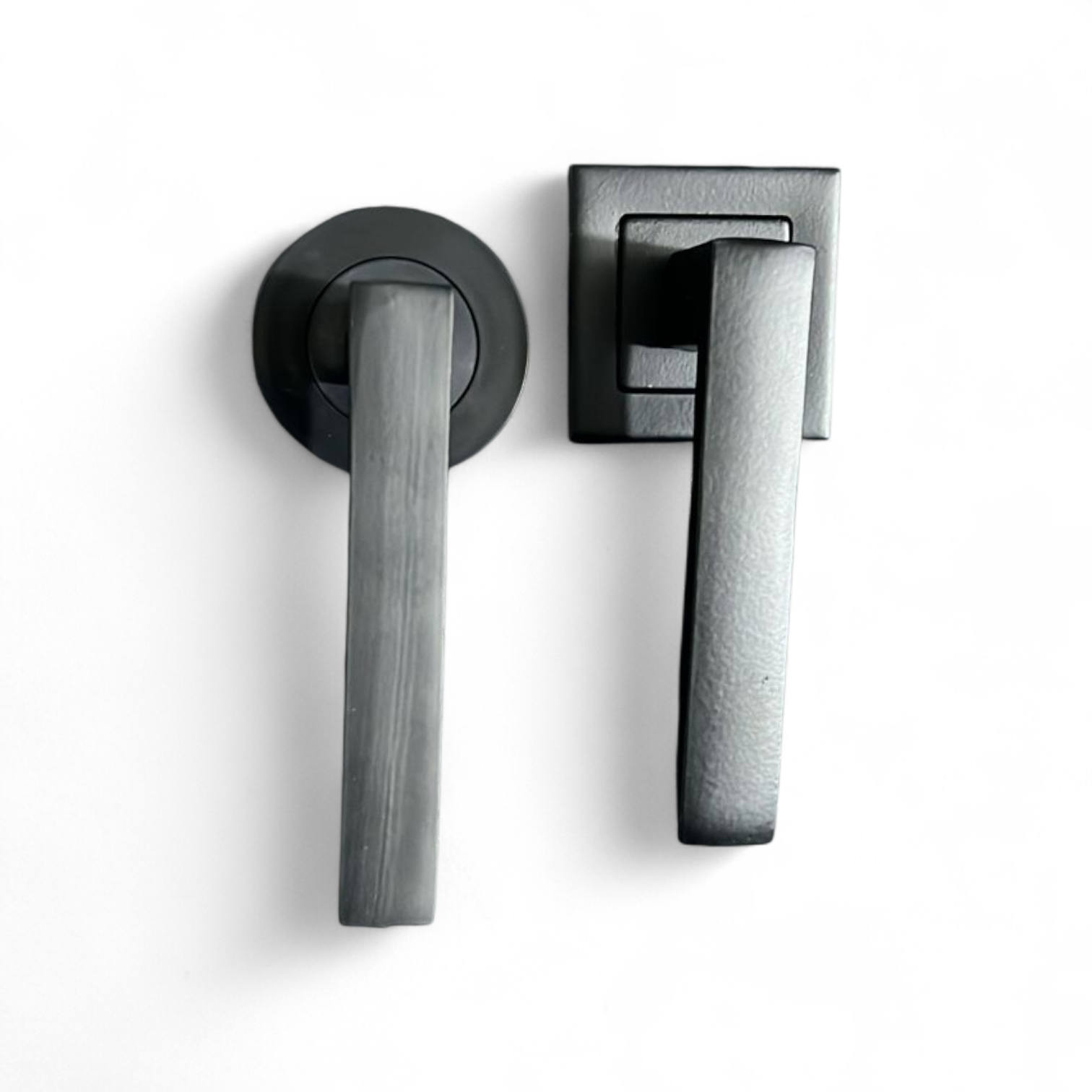 تعلن شركة فيوري للمواد الانشائيه/ بغداد 
مفآجاه 😍😍 بعرض جديد 
كيلون كامل (   بكافه الالوان والاشكال )
يشمل ( يده باب + ٣قطع نرماده + مكينه اصليه ) 
بسعر مغري ✋️✋️
السعر جمله 7$ كامل 
السعر مفرد 10$ كامل
الجمله العدد 50 قطعه فقط
لاستفسار اكثر 
دخول خاص 🙏
يوجد توصيل بغداد (5000) محافظات(8000)


**إذا كنت صاحب هذا الإعلان وتريد حذفه لأي سبب، رجاءا أرسل رسالة إلى الدعم الفني**