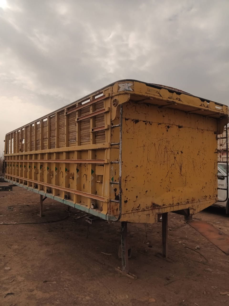 بدي للبيع حدادي ***********.     ***********
