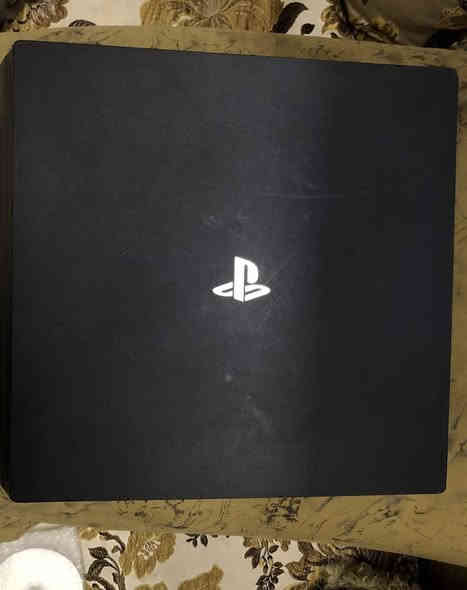 السلام عليكم 
بلي فور برو واحد تيرا مهكر نظام 12 قرص  جهاز كلش نظيف استخدام قليل  يدات2 

السعر: 300 الف  

العنوان: بغداد 

الرقم: ***********
