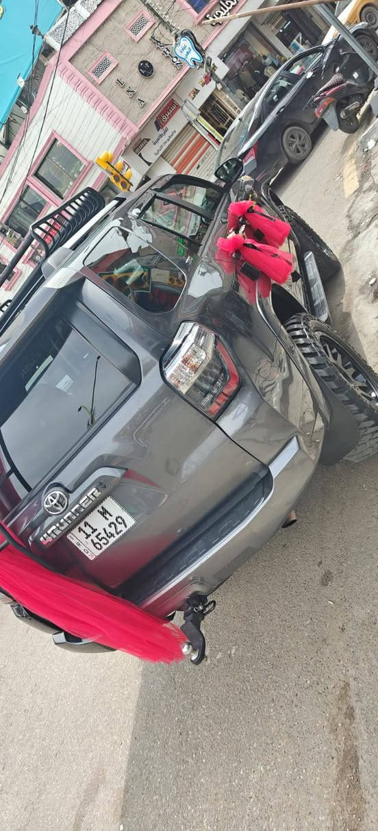 🚘🔥 للبيع تويوتا 4Runner SR5 موديل 2022 🔥🚘

إذا تدور سيارة تجمع بين الهيبة، القوة، والاعتمادية... فهذي مو مجرد سيارة، هذي سيارة تخليك تلفت الأنظار بكل مكان تروحله 😎

✨ المواصفات: 
✅ كشنات جلد 
✅ تشغيل بصمة
✅ تحديد مسار
✅ نقاط عمياء
✅ جامة خلفية كهرباء
✅ فتحة سقف
✅ شاشة كبيرة
✅ درج خلفي سحّاب
✅ ويل أمريكي أصلي
✅ تايرات جبلي أصلية
✅ لايتات زينون عالية مع كشافات مخفية
✅ تبريد ممتاز ومحرك بحالة ممتازة
✅ رقم بغداد

🚙 سيارة مرتبة ونظيفة جداً، استخدام محترم، جاهزة للفحص بأي مكان تختاره.

😂 ملاحظة مهمة: السيارة مو مسؤولة عن زيادة الثقة بالنفس ولا عن نظرات الجيران وأصحاب السيارات الثانية، هاي الأمور تجي تلقائياً وياها!

💎 المعروف عن الـ 4Runner إنها سيارة تعيش وتتحمل، وهاي النسخة تجمع الفخامة والقوة بنفس الوقت.

📞 للجادين فقط، *********** ***********. والرزق على الله، والزين ما يطول بالسوك. 🌹

#تويوتا #4Runner #فوررنر #سيارات_بغداد #للبيع #Toyota4Runner #SR5 #موديل2022 🚀 بغداد, العراق
