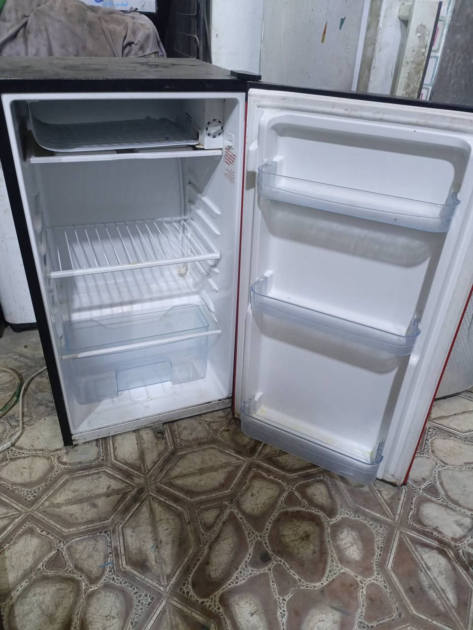 ثلاجه مكتب  مال غرفه  حجم ٥قدم نظيفه ماداخله تصليح تجميد فول مع الضمان سبوع اي شكال بيها ترجع  سعرها ٨٥  وقفلها كلش ٧٥


**إذا كنت صاحب هذا الإعلان وتريد حذفه لأي سبب، رجاءا أرسل رسالة إلى الدعم الفني**