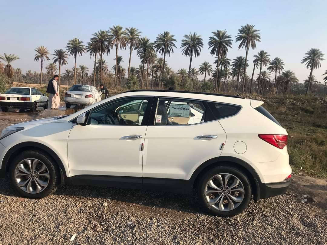 السلام عليكم
سيارة سنتافيا للبيع
موديل السيارة 2013 كوري سيارة بدون اي ضرر فول مواصفات 6 سلندر تخم تاير بصمة تشغيل قطعتين تبريد 7 راكب بانوراما السيارة كامله مكانها ديالى _ بعقوبة 
السيارة فقط بيها خيط تبخير بسيط
السعر المعروض 190 وقابل للتفاوض 
اي احد يحب يتصل واني حاضر 
***********
