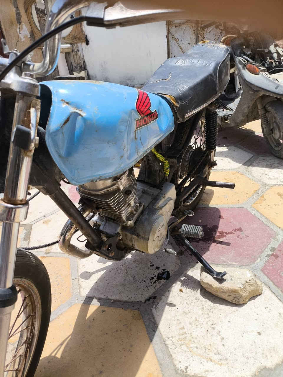 دراجه كلك مكفوله من السرقه
 200وبيه مجال عوزه كعكه وتبديل جبن
مكاني ناصرية مركز 
شراي اتصل ***********وبيك خير وتدلل
مارد ع التعليقات
