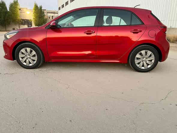 السلام عليكم
سياره جديده مال جني الله شاهد
ماشية 20 رقم بغداد بسمي
جديده هزه جديده كلشي جديد
مابيه سيارة كل نقص 
كيا ريو موديل ٢٠٢٠ جديدة بدون اي نقص هاج باك مواصفات S معروفة
ماشية ٢٠  مايل نص فول حادث بلمنشور جاملغين وبنيد حادث صطحي وباقي مكفول تخم تاير جديد حدادية على وضعيت شركه بدون اي نقص بسمي
تحويل ثاني يوم 
السعر 110وبيه مجال بصيط
بغداد العامرية 
*********** 
الهاتف *********** واتساب
