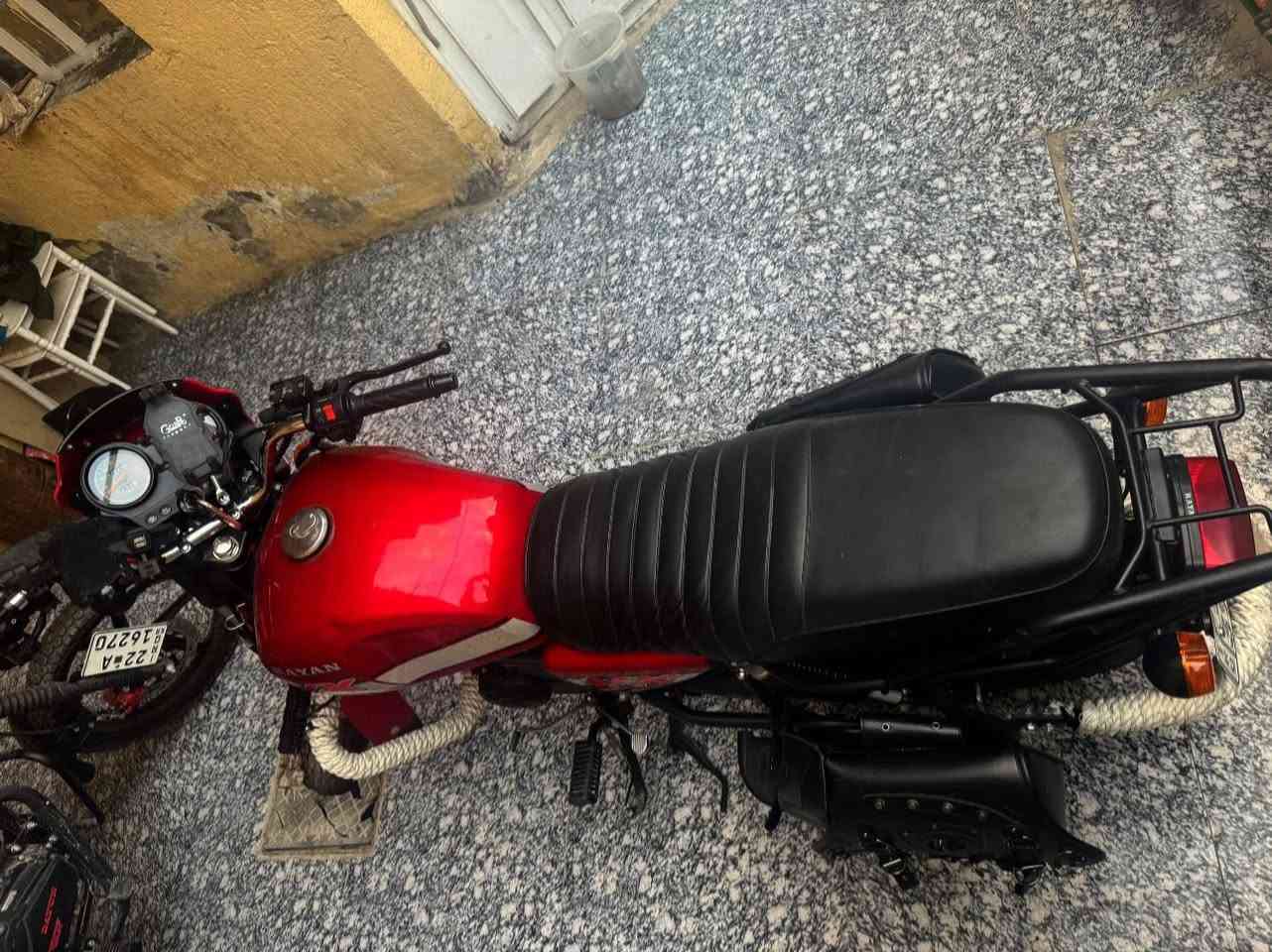 دايون موديل ٢٠٢٣ طالعه ب٢٠٢٥ بشهر السادس  صارلهه ٦ًاشهر ب الشارع دراجه كلشي بيهه زيرو ونضيفه مرقمه وبسمي  رقم وسنويه  السعر  مليونين و٢٠٠ وبيه مجال حق الجيه  كربلاء البوبيات***********
