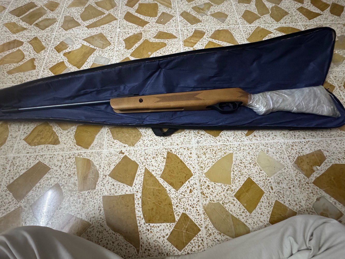 السلام عليكم 
هوائيه للبيع جديده كلش موديل B11 
تاخذ طلق 5.5
