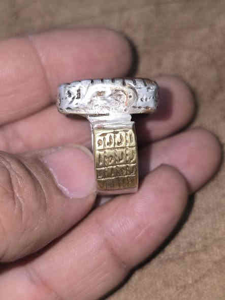 ياالله السلام عليكم متاح خامات من الداودي والسليماني والعقيق اليماني مكاني السماوة ***********
