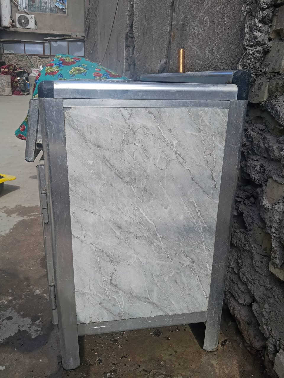 السلام عليكم للبيع سنك مستعمل نضيف سعره 60 مكاني بغداد العبيدي ***********
