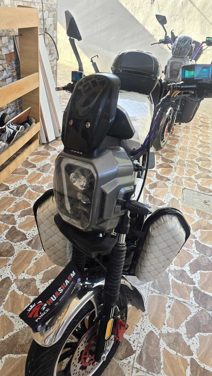 السعر (700]
لسلام عليكم دراجه هيوشه ٢٠٢٦ مستعمل مايقارب شهر دراجه كلش نضيفه وسعره مناسب فقط 700 بطاريات نوعيه الهيوشه 36 امبير ماناقصه اي شي كبل تطلع بيها ويها دوشمه بيضه كامله ومانع سرقه ونشرات وصندقجه وانبيثري وماسك تلفون وهواي شغلات الاستفسار *********** وايضا يوجد هيوشه هم نفس مواصفات جديد مو مستخذم بالكارتون للبيع سعره 870 يوجد توصيل قائم حديثه راوه رمادي
