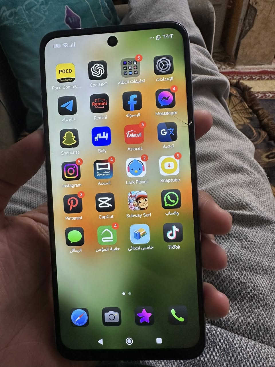 سلام عليكم للبيع بوكو m6 الجهاز مابي اي خلل فقط فطر بسيط بالشاشة واضح بالفيديو سعر 100 بي مجال قليل مكاني بغداد الامين الثانية 
***********
