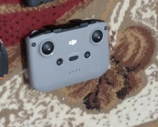 � للبيع: درون DJI Mini 3 مستعمل بحالة جيدة

✨ المواصفات:

 • DJI Mini 3
 • تصوير 4K
 • وزن خفيف (<249g)
 • طيارة قوية وسهلة الاستخدام

 • محتويات:
 • درون + ريموت كنترول
 • بطارية أصلية (العد 1 )

💰 السعر: (800)
📍 الموقع: (بغداد)


**إذا كنت صاحب هذا الإعلان وتريد حذفه لأي سبب، رجاءا أرسل رسالة إلى الدعم الفني**