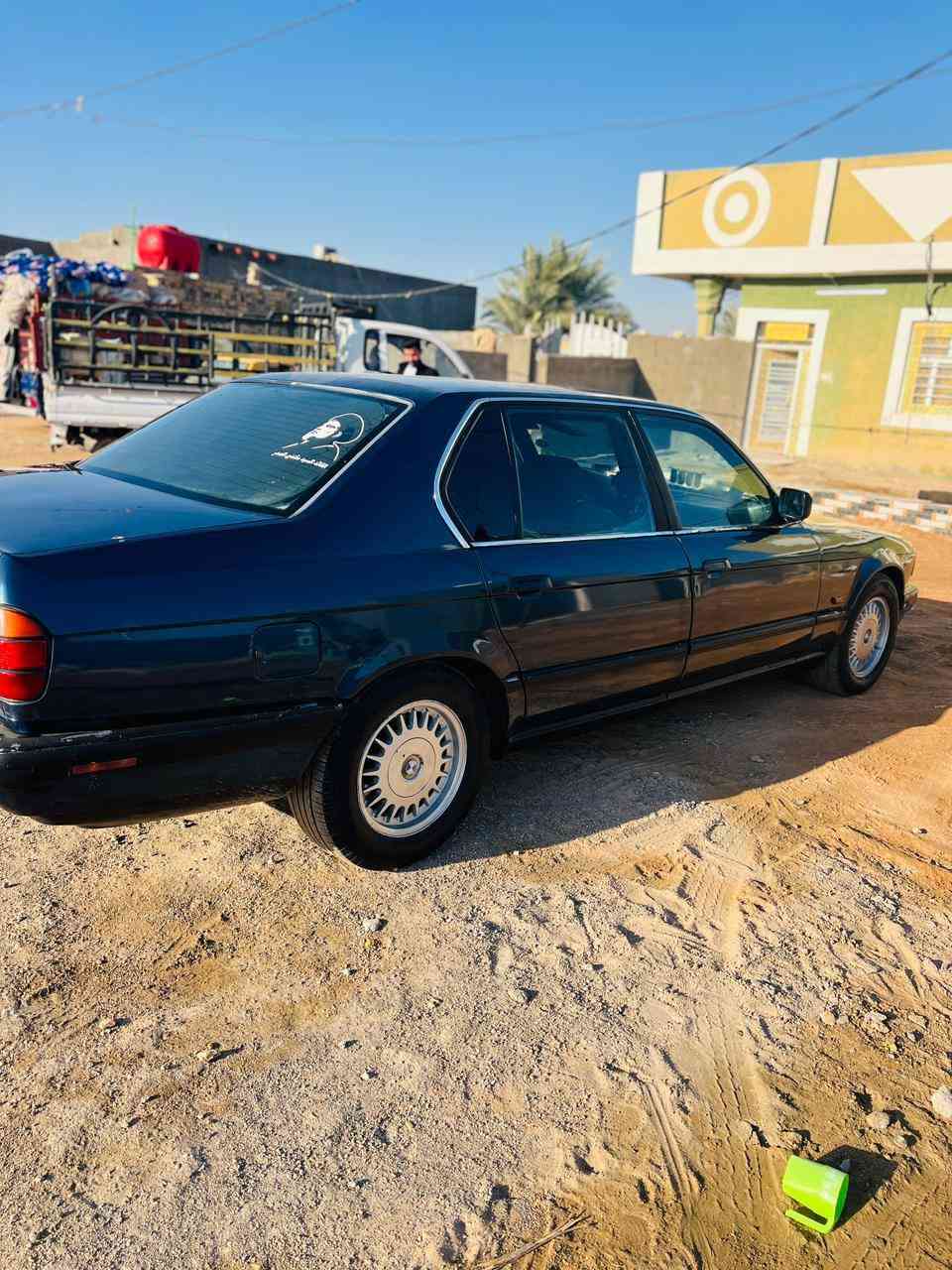 السلام عليكم
بيم 89بغداد نكليزي مداور ثاني يوم
مصبوغه عام لجماليه بدون ضربه 
سياره جاهزه من كلشي 
45ورقه وبيه مجال بسيط 
الديوانية الحمزه الشرقي 
***********
