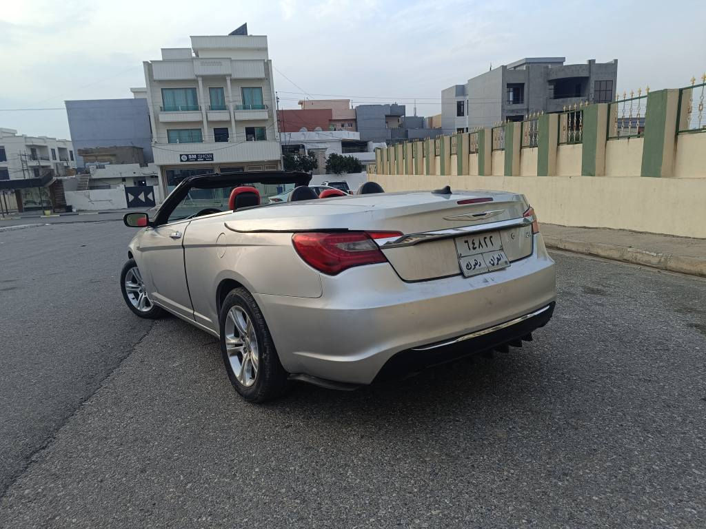 "گلايز موديل 2011 "
گير توماتيك  گير و مكينه بشرط
مكينه 4 بستن فول اقتيصادي
سقف كهرباي.
سعر 70 ورقه ومجال 11 ورقه غرامه 
تحويل بشرط
*********** زاخو, دهوك
