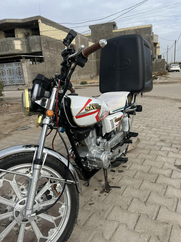 مُكلف بالنشر…
دراجه سيفان 2025 أخت الجديده نظيفه جداً مابيها اي نقص ب استثناء السترين بي شوي عواج و ينزل من سعرها 3 بصمات إنذار لمس تشغيل عن بعد كلچ و بريك عنبار دراجه نظيفه ماشيه 7000 فقط 
للاستفسار: 
 ***********
الرقم بي واتساب
