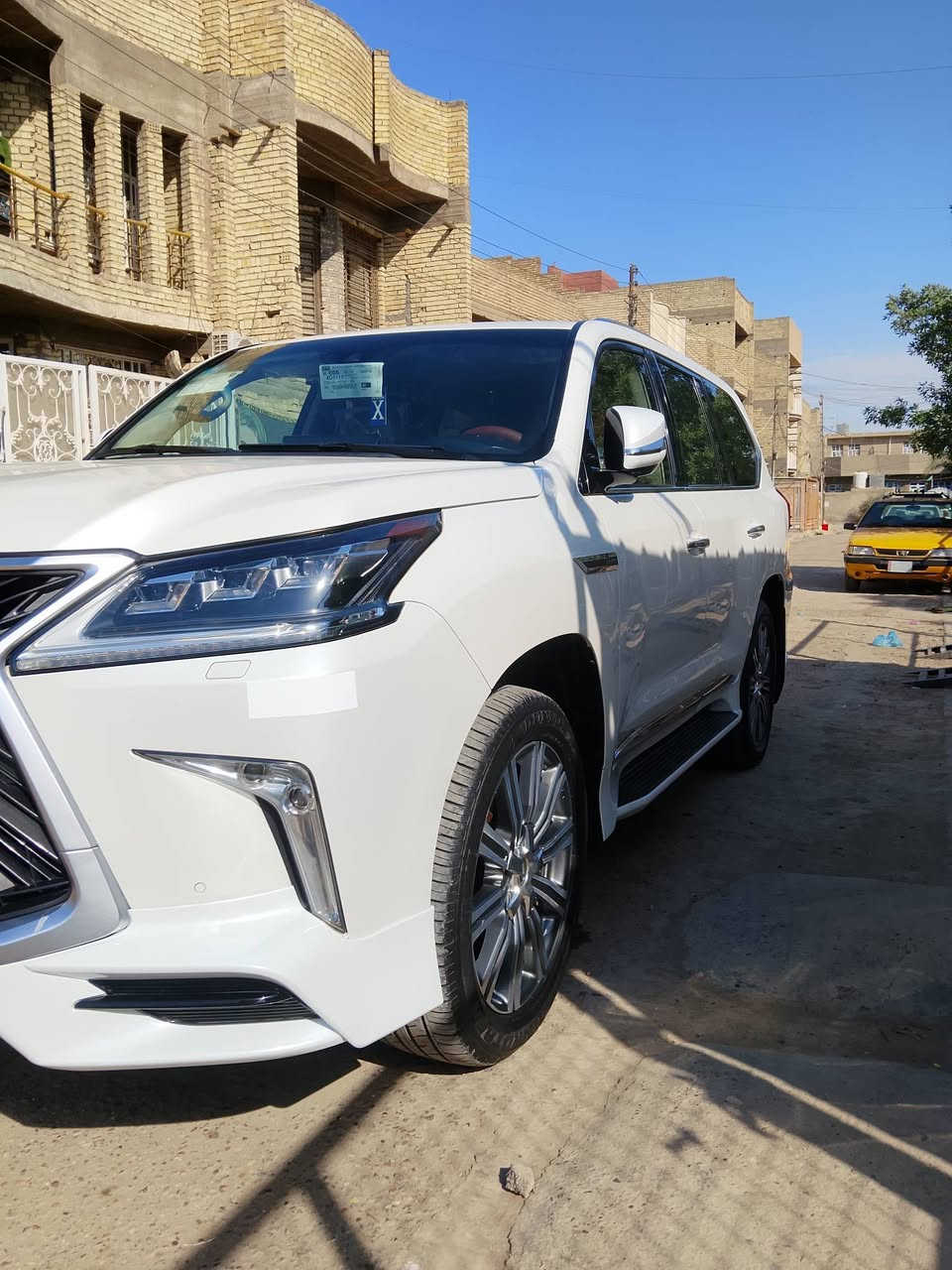 السلام عليكم رمضان كريم على جميع وينعاد عليكم بصحه ولعافيه لكزز  LX5700موديل 17بريم
السلام عليكم رمضان كريم على جميع وينعاد عليكم بصحه ولعافيه لكزز  LX5700موديل 17بريم
ماشيه 122. سوبر سبورت  بغداد بسمي شخصيا سياره خير من الله ومال جني سياره كفاله من صبغ ولفتح فقط بارد سياره نضيفه وحلوه  ولبعافيه على لياخذها  ميحتاج اذكر مواصفات لكزز معروفه وغنيه عن التعريف مالي خلك اذكر مواصفاتها  كير ومكينه بشرط بحاله الزيرو مكاني بغداد ***********0
