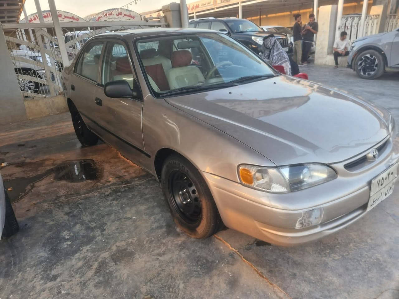 السلام عليكم كورلا موديل 2000 يسربلادي جديدة لوك صبغ جمالية تبريد ثلج تريد تحويل تريد وكلة مباشر  عنوان بغداد السعر 63 بسماية ***********
