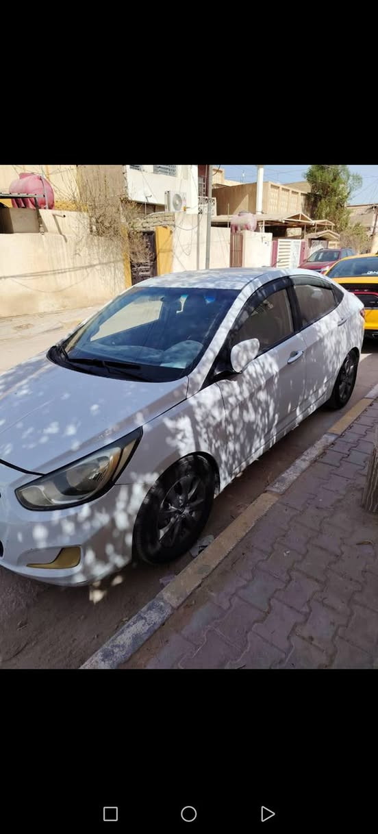 السلام عليكم 
هونداي اكسنت 2018 
وارد كوري مكينه 1600GDi
السياره فول مواصفات عدا الفتحه 
شاشه وكامره  وحساسات خلفيه 
اشاير بالمري ومري شفط 
كشنات جلد دوشمه جلد ابواب جلد بلادي
تدفئه بالكشنات وتدفئه بالاستيرن
تحكم استيرن جهتين -- وبل كب
السيارة بيها بنيد وجاملغ مبدلات وجاملغ بي بارد وصبغ لغد
السونار مرفق بالمنشور الرجاء التاكد من السونار قبل الاتصال 
رقم بغداد دولي ب اسمي 
السياره ماشيه 90 كيلو متر
السعر95 وبيها مجال بسيط
العنوان كربلاء للتواصل *********** يوجد واتساب كربلاء, العراق
