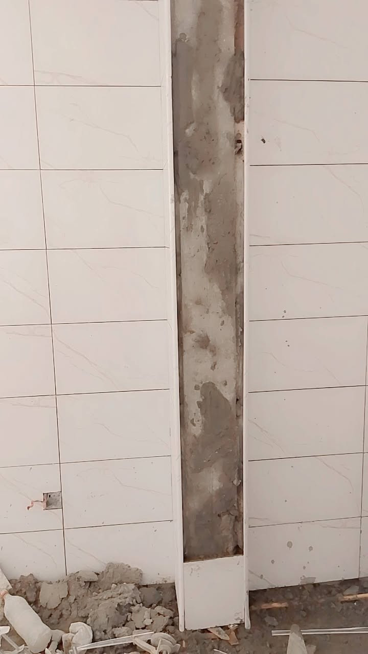 السلام عليكم اسطه كاشي متفرغ حالين شغل هندسي ***********
