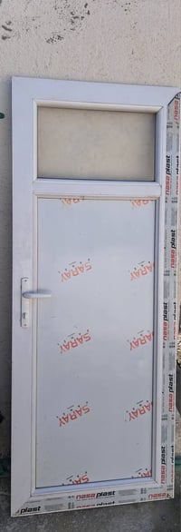 كاربت 6×4م • باب حمام 189×75سم • ميز 1×0.5م