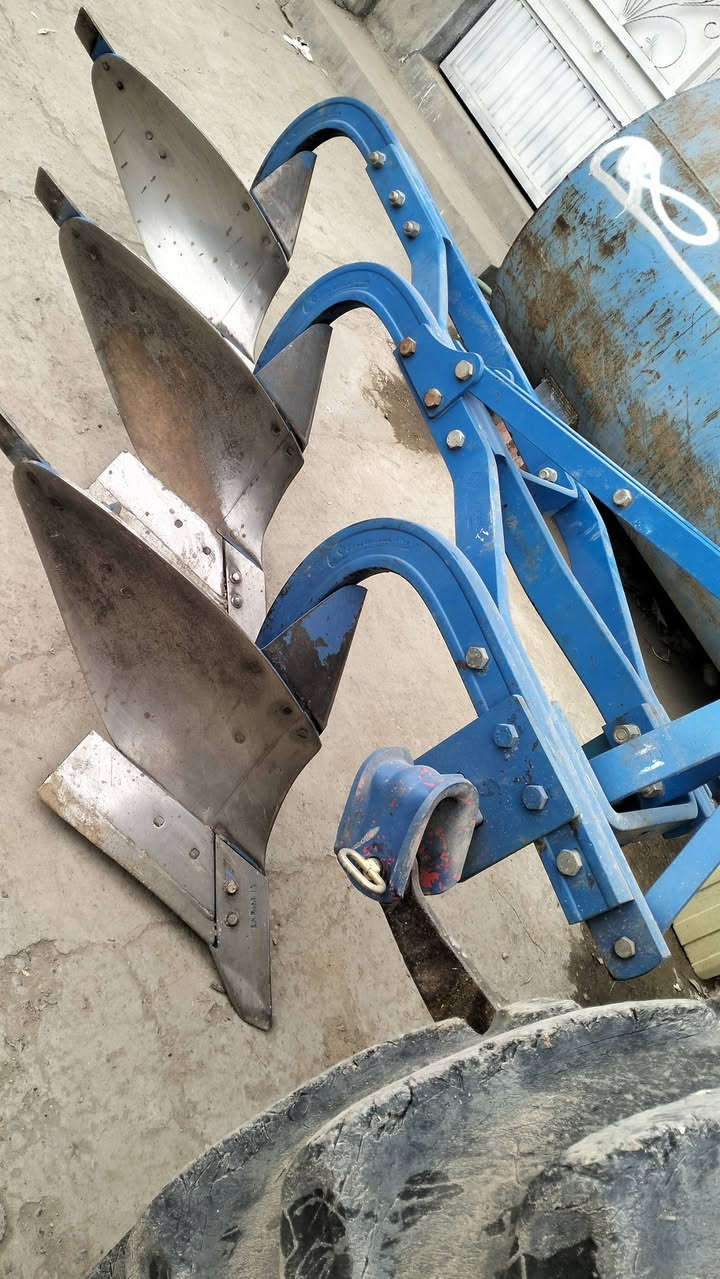 ئەم سێگاسنە مەچەکە بۆ فرۆشتن لەچەمچەماڵە پاکوو بێ عیبە ژمارەی خاوەنی( ***********)سعری 11$گڵایه
(***********)
