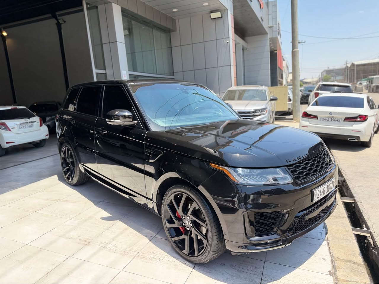 Range Sport 2019
مواصفات se
لايتات زينون ليد
6 سلندر  
حساس خلفي امامي 
رادار امامي جانبي 
كشنات جلد هيتر ميموري
دوسة كهربائي 
بصمة ابواب 
داتاشو 
٢ قطعة تبديل شركة بدون داخل بدون ارباك 
٤٥ مل ماشية مكان سيارة اربيل 
سيارة بدون مصروف كير محرك شرط 
٣٢٨$
*********** وتس اب 
*********** أربيل, العراق
