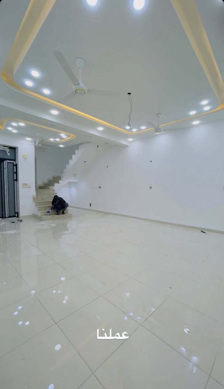 اصباغ وديكورات
كاظم الزيادي 
انسب الاسعار 
مستعدون للعمل داخل السماوه 
باسعار مناسبه جداً 
***********
