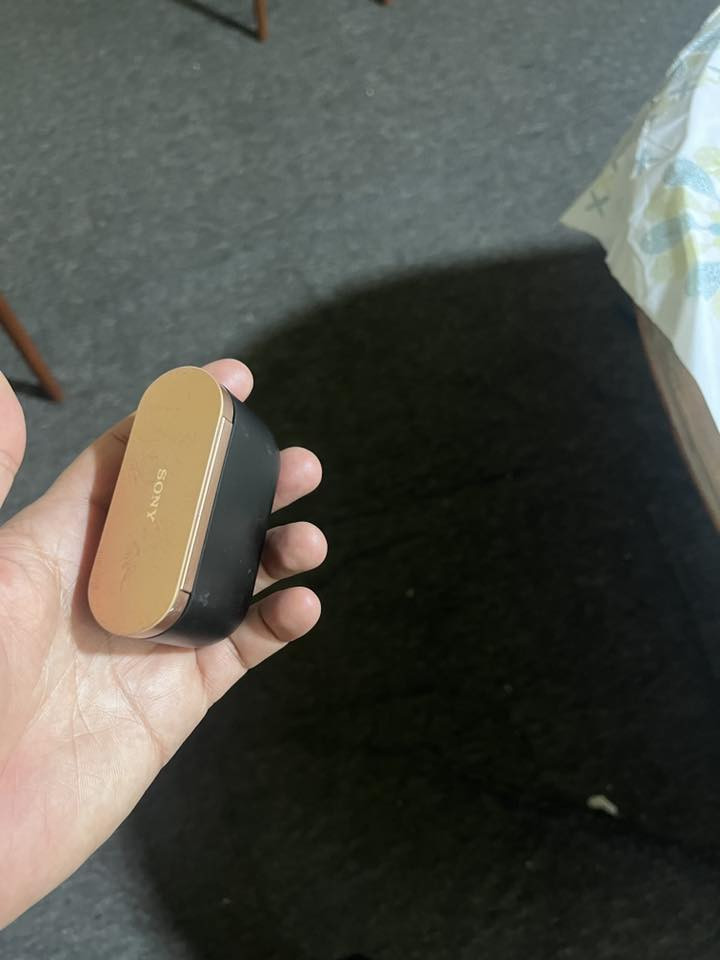 � للبيع سماعات سوني الأصلية Sony WF-1000XM3 🎧
إذا كنت تبحث عن جودة صوت قوية مع عزل ضوضاء ممتاز، فهذه السماعات خيار رائع 👌

الموديل: Sony WF-1000XM3
الحالة: مستعملة استعمال خفيف ونظيفة
المميزات:
• عزل ضوضاء احترافي (Noise Cancelling)
• صوت عالي الجودة من سوني
• بطارية ممتازة تدوم لساعات طويلة
• تدعم NFC وبلوتوث للاتصال السريع
• علبة شحن أصلية

السماعات تعمل بكفاءة ولا يوجد فيها أي مشاكل.
مناسبة للمكالمات، الموسيقى، والسفر ✈️🎶


**إذا كنت صاحب هذا الإعلان وتريد حذفه لأي سبب، رجاءا أرسل رسالة إلى الدعم الفني**