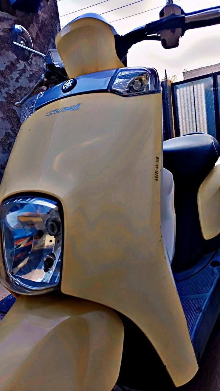 للبيع بوليسي امختمه كلها وكيلها الحمداني موديل 2016 الي ميعرف بيها لا يكسر بيها ياباني وليس صيني عنوان كربلاء  *********** السعر خاص ومعروفه اسعارهن هنه
